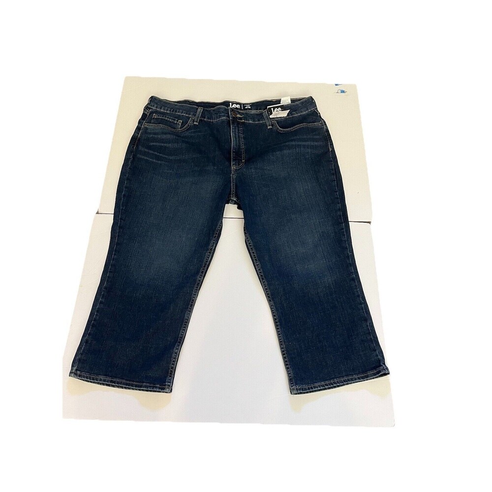 LEE women’s Regular fit Capri Mid Rise Plus Size 22 Blue Denim Button/ Zipper